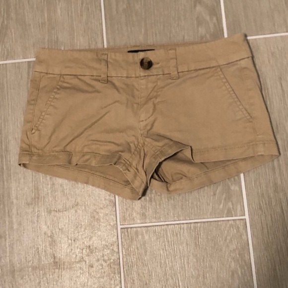 American Eagle Outfitters Pants - Khaki shorts